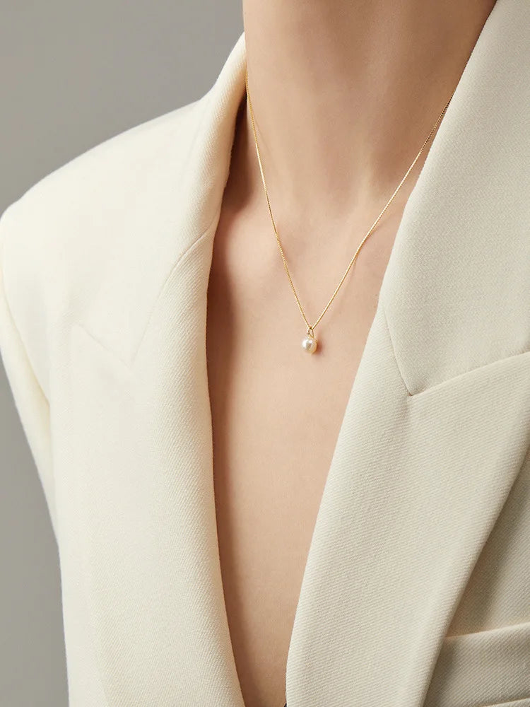Minimalist Pearl Pendant Necklace – Elegant Gold Chain Pearl Necklace for Women